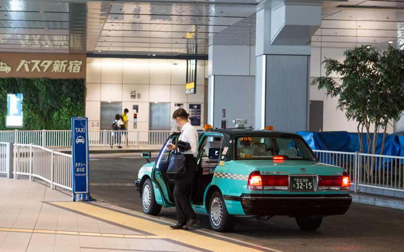 バスタ新宿のタクシー乗り場情報！アクセス方法や周辺の乗車・降車場所も紹介ウィラコレ