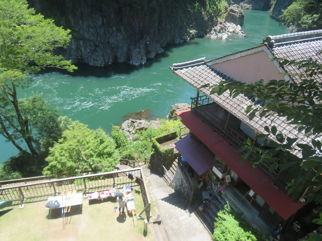 奈良・東大寺の北、築100年のノスタルジックなカフェ「工場跡事務室」で、心ほどける朝食や大和茶をことりっぷ