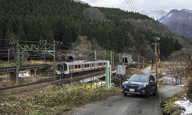 雪国」への長いトンネル 土樽駅 新潟県櫻井寛 - 日本経済新聞