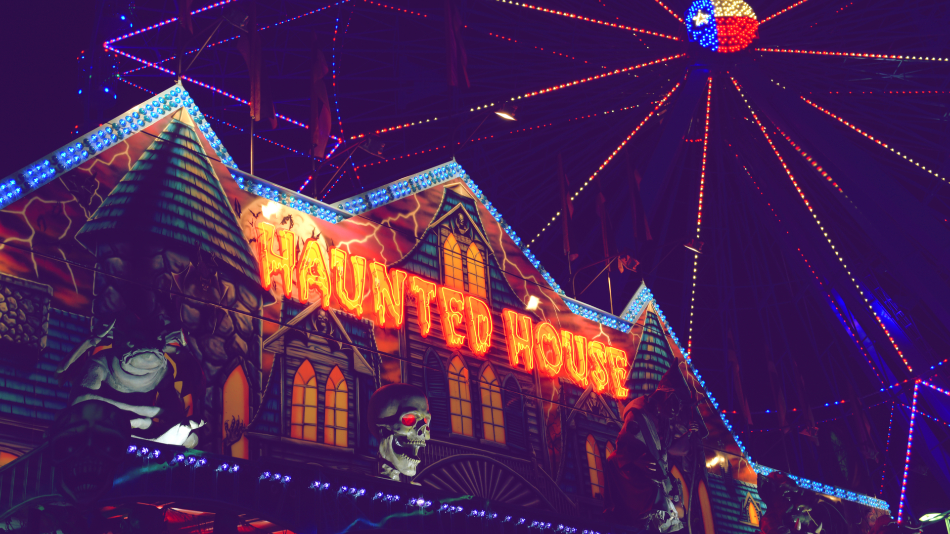 公式 大阪 新世界のホラー体験スポット「ドライブインお化け屋敷 in YOLO BASE」