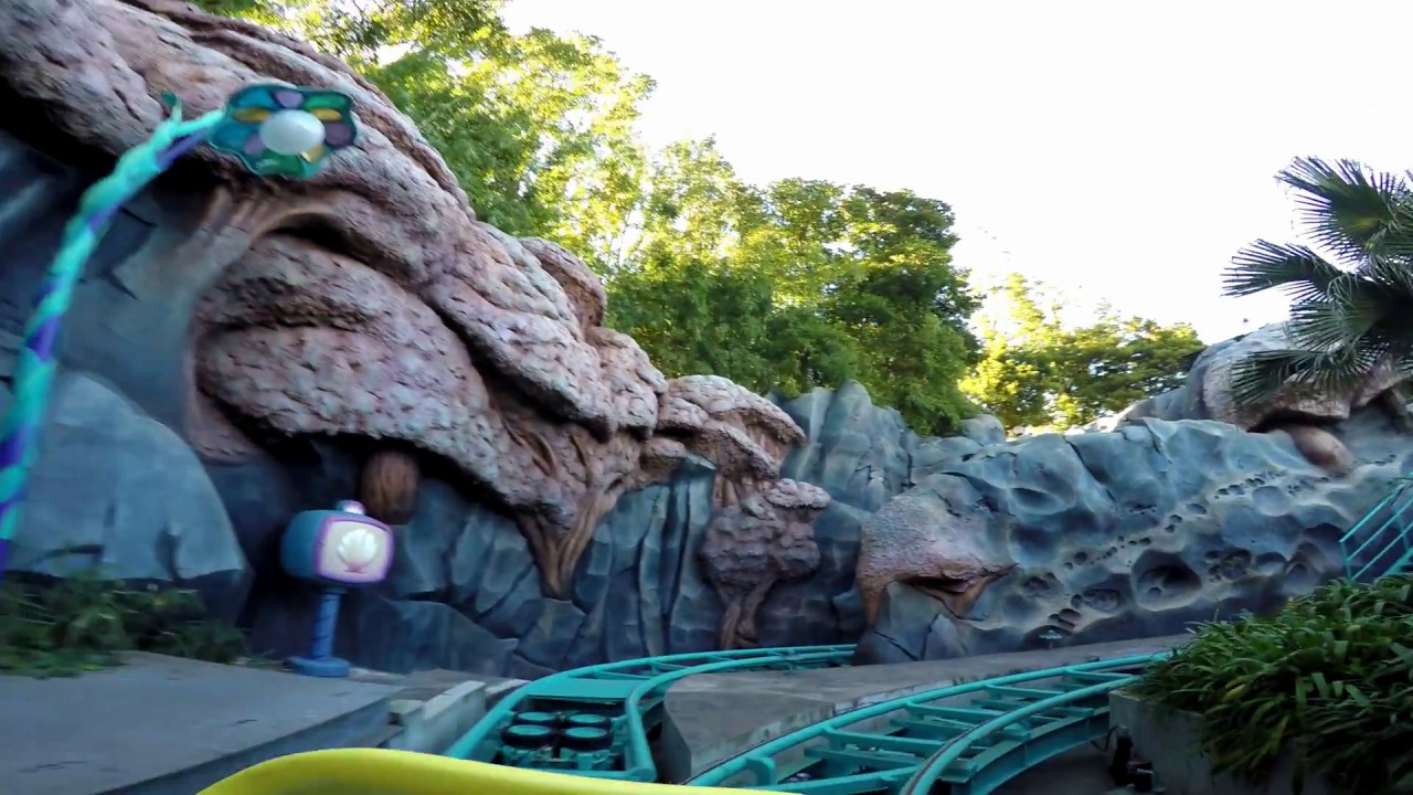 フランダーのフライングフィッシュコースター 東京ディズニーシー絶叫番長