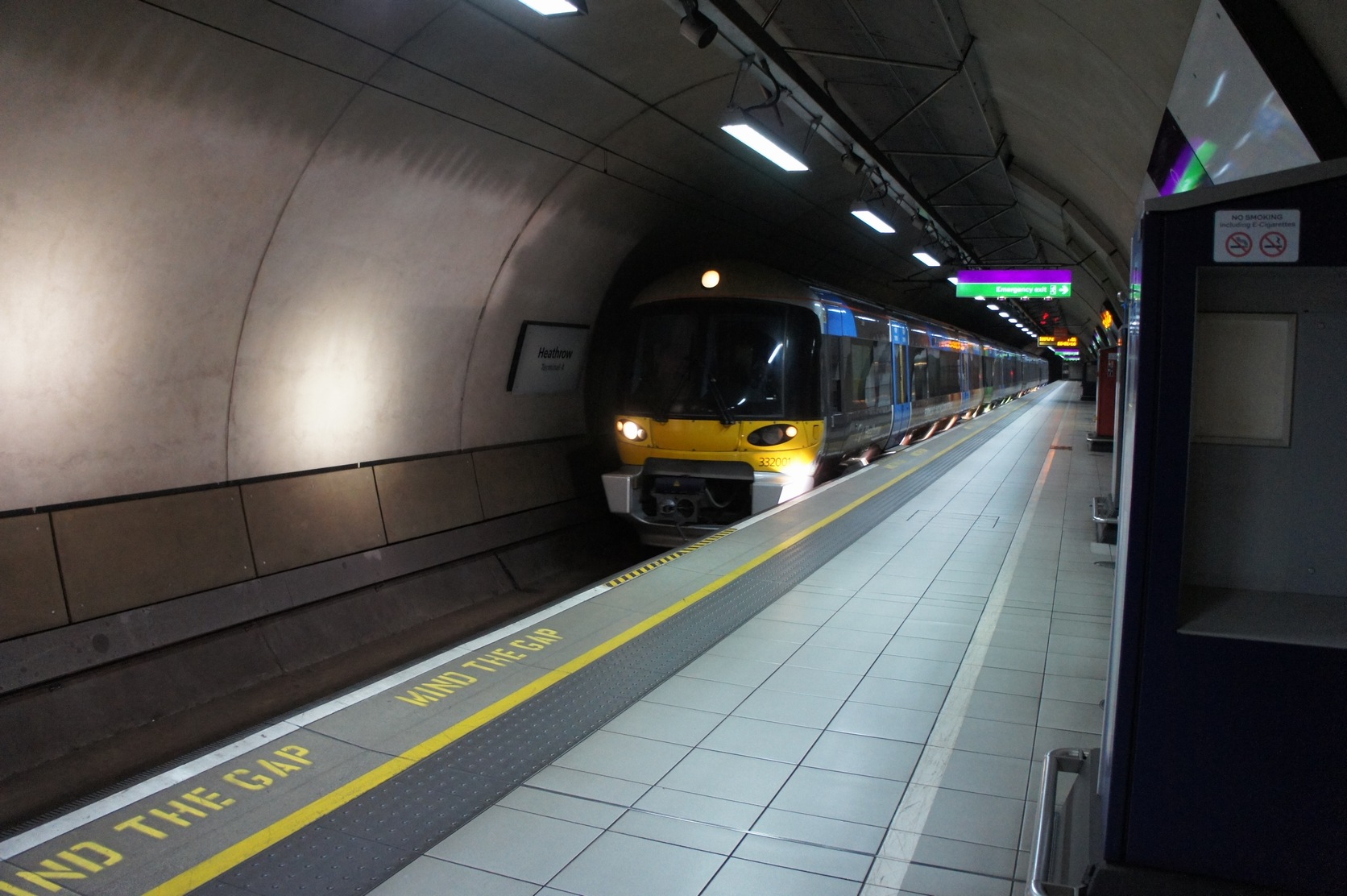 ロンドンの空港情報と市内へのアクセス方法スクールウィズ - 英語力UPの留学エージェント