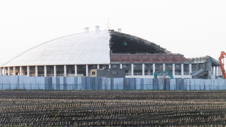 解体進む月寒ドーム旧北海道立産業共進会場