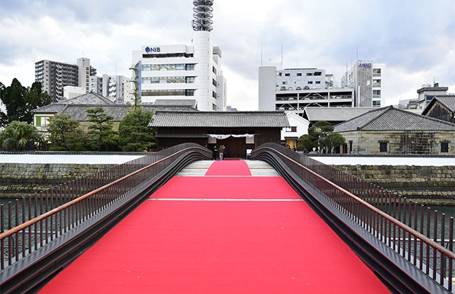 出島表門橋©NAGASAKI CITY写真ダウンロード長崎県の法人・団体向けサイト公式 長崎観光 旅行ポータルサイトながさき旅ネット