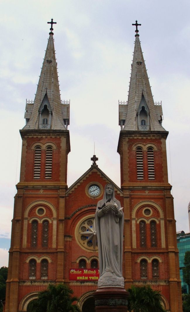 ベトナム サイゴン大教会Notre-Dame Cathedral Basilica of Saigonあおいとりっぷ