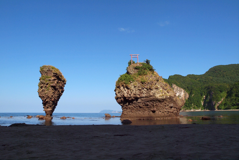 えびす岩・大黒岩 26120010992 の写真・イラスト素材アマナイメージズ