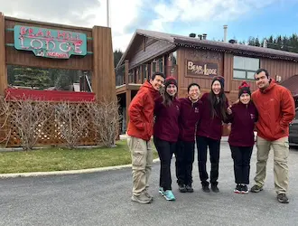 留学資金はリゾートバイトで確保😉♪ 留学ってお金がかかりますよね。 留学の種類にもよりますが、半年程度の語学留学で▶︎およそ100～250万円が相場❗ アルバイトで貯めようとすると生活費などの出費で中々貯まらないのが現実です😢 💡でも、リゾートバイトなら生活費