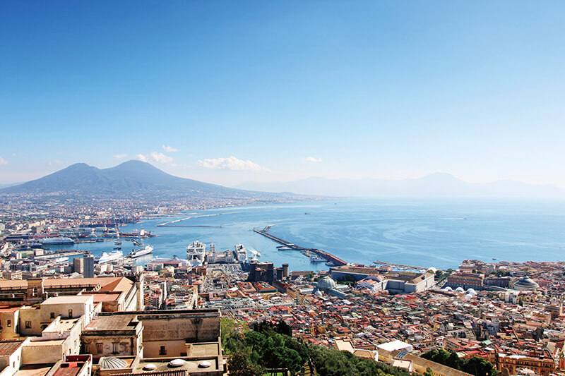 世界の絶景 イタリア・サンタルチアの海に浮かぶ卵城から美しいナポリ湾を望む2018年11月13日- エキサイトニュース