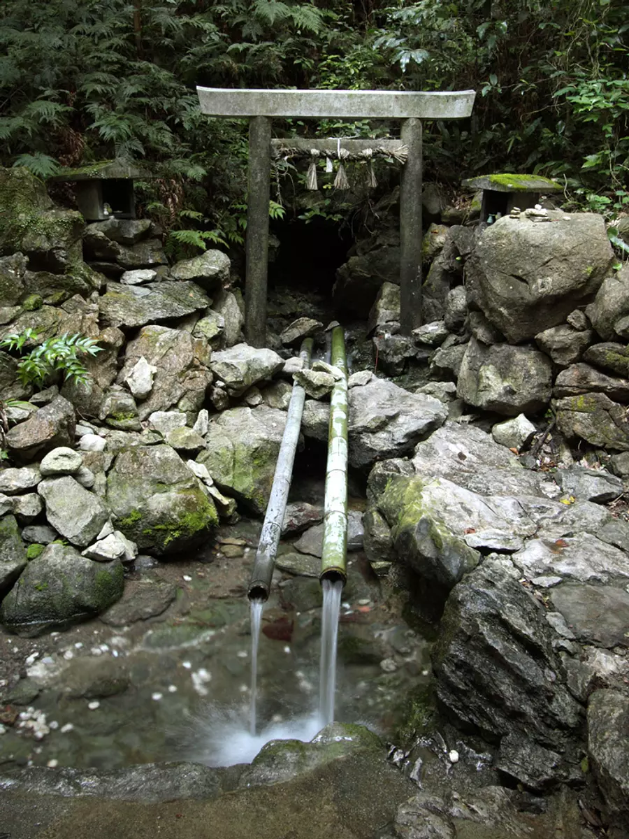 天の岩戸の景​ – 日本遺産 やばけい遊覧 公式サイト耶馬渓spirits