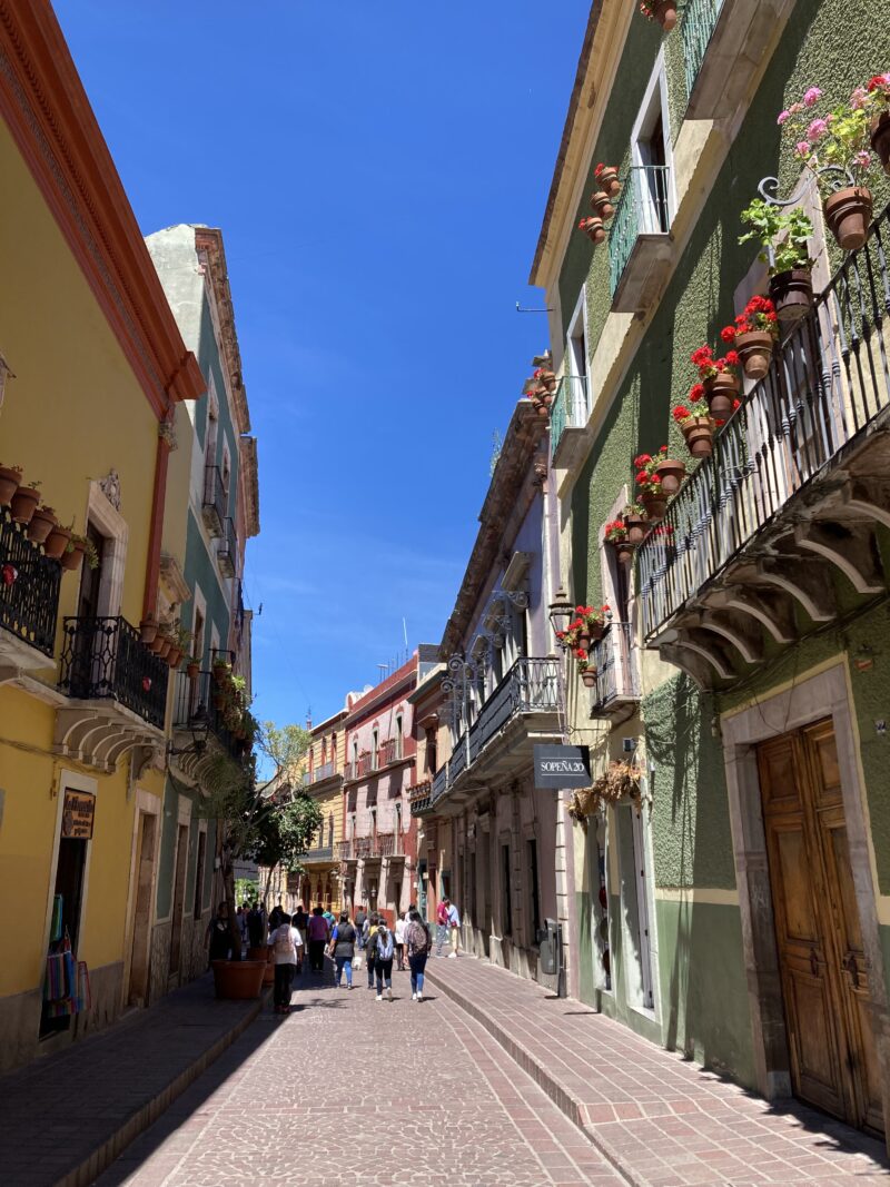 メキシコ タスコ 街並み20426952 の写真素材 - アフロ