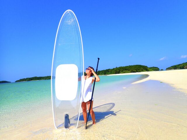 石垣島・少人数 ミシュランガイド3つ星に認定 川平湾 クリアサップorクリアカヤック SNS特化型最新ドローン撮影 SNS映え写真・動画取り放題‼︎石垣島アクティビティカヤック・SUP子連れ可なら「石垣島アクティビティズ」