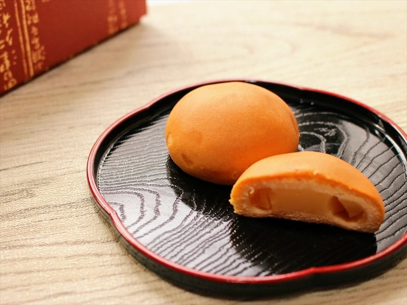 大人気の「鬼滅の刃」ご当地限定コラボ商品！！ 鶴ヶ城天守閣売店で発見しましたヽ ^o^ 丿 会津の赤べことコラボ～！！お問合せ 鶴ヶ城 ：℡0242-27-4005