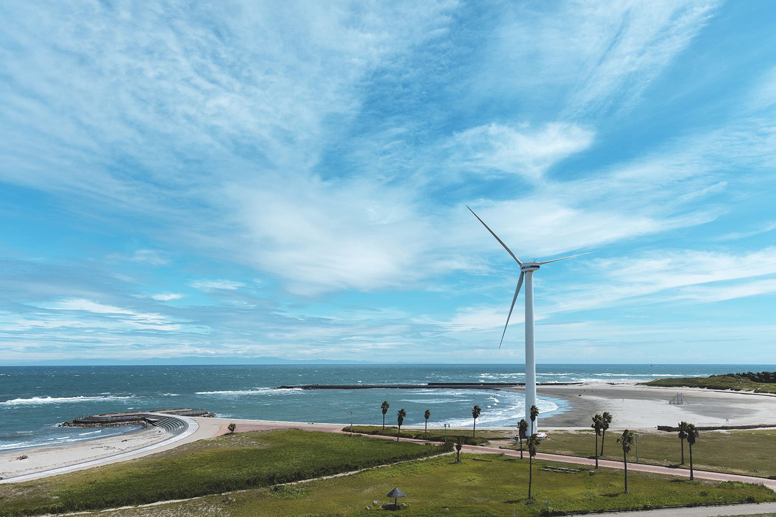気持ちよく晴れた日に静岡県最南端の岬「御前崎灯台」を訪ねる - 一人旅と写真のブログ