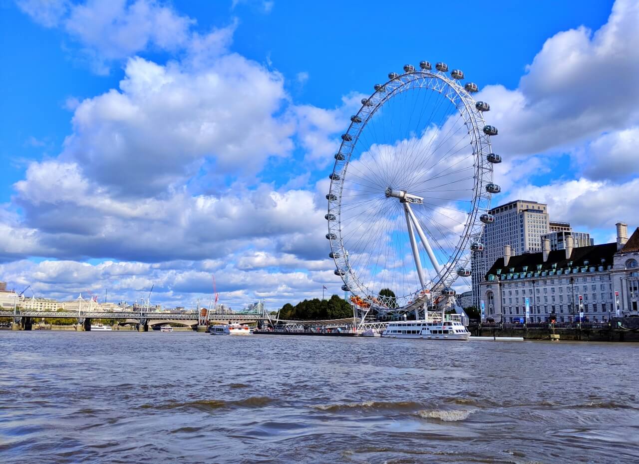 新色レビュー ロイヤルヴィンテージ アイズリンメル ロンドンの人気色を比較 -ロイヤルヴィンテージアイズ by kanaLIPS