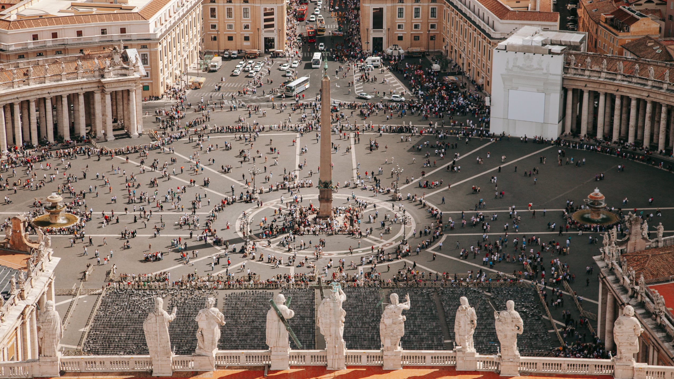 イタリア クーポラからローマ市街を一望！「サン・ピエトロ大聖堂」