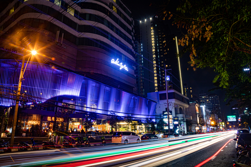 バンコク交通 トンロー通りを走る赤バスに乗ってみよう！！BANGKOK GIRLS NOTE BYぷくこ 〜女子のためのタイ・バンコク完全ガイド