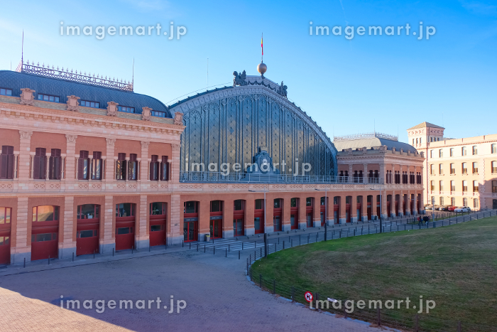 アトーチャ駅の駅舎内植物園 81522032386 の写真・イラスト素材アマナイメージズ