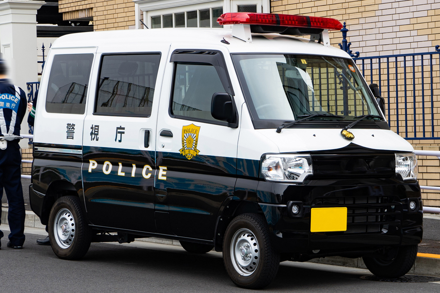 都会のパトカーには、現在でも女性警官専用？の、ミニパト 』 スズキ アルト のみんなの質問