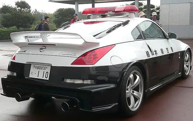 世界のカッコいいパトカー JAF Mate 6月号連動企画KURU KURA くるくら