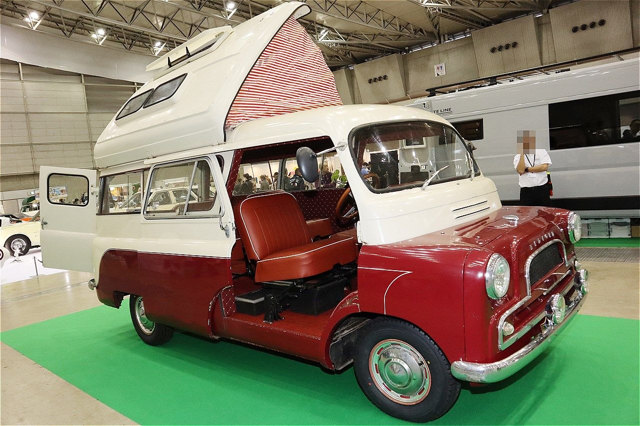80年代のVWキャンピングカーをリノベート レトロデザインと最新装備をあわせ持つHonest Camperの「レトロ」えん乗り
