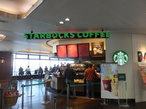 海を見ながらスタバ』by ごりスターバックス・コーヒー 海ほたるパーキングエリア店のクチコミ - フォートラベル