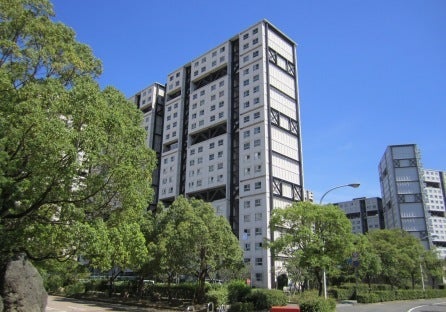 芦屋浜シーサイドタウンと海技大学校松