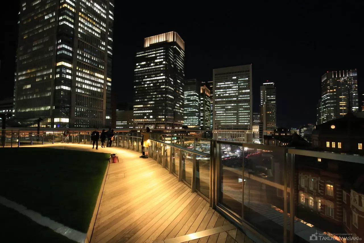 東京夜景スポット、KITTE キッテ からの東京駅の夜景 - 地球の撮り方