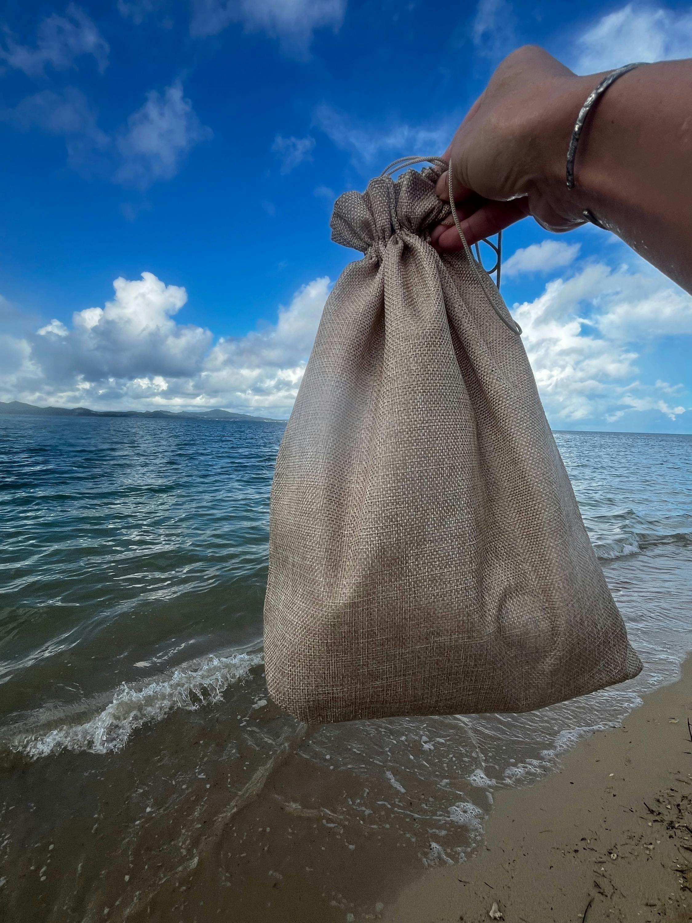 小さなごみ拾いも海を大切にする大きな一歩。日本海の景観を守る、ＳＤＧsなお散歩会一般財団法人休暇村協会のプレスリリース