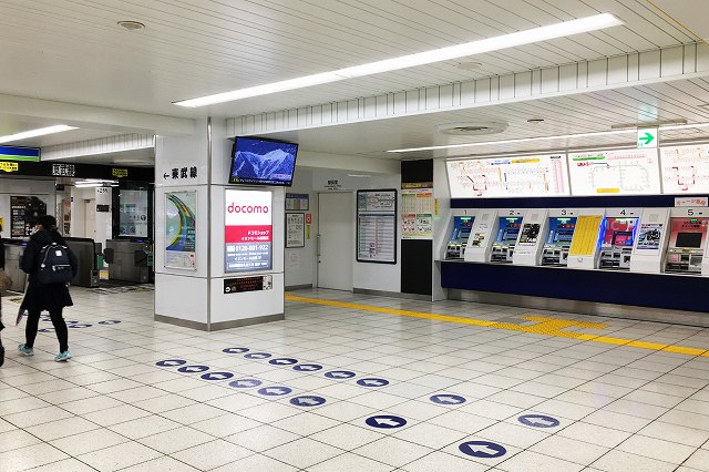 JR 船橋駅の広告 改札内に設置された看板です。駅看板.com 駅看板ドットコム 関東版 駅広告・駅ポスター・駅デジタルサイネージ
