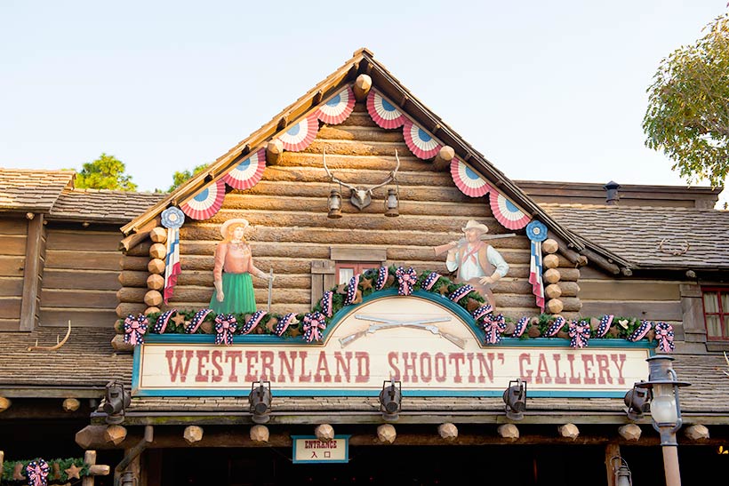 行ったら絶対乗りたい！東京ディズニーランドの山系アトラクション3つ - CanCam.jp キャンキャン