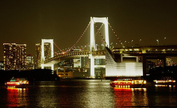 Norichanフォトチャンネルα:京都タワーがピンクにライトアップ！ ピンクリボン