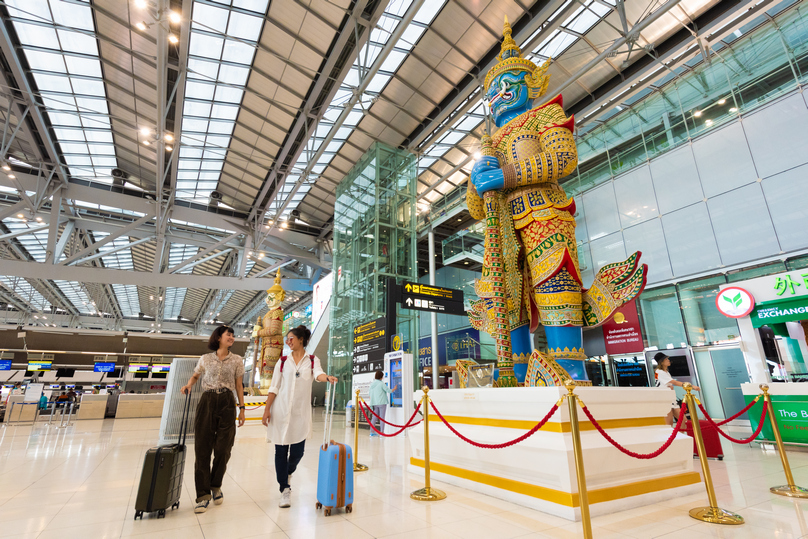 朗報 バンコク・スワンナプーム空港内にバターベアのショップがオープンしてた！🧈🧸 エムスフィアだと大混雑することもあるので空港でゆったり買えるのはありがたい🫶🏻ショップの場所は、保安検査通過後 Gate CEastのKing Power内！ @butterbear.th