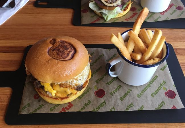 グアムのアップルビーズのメニューとおすすめと場所と営業時間について教えます