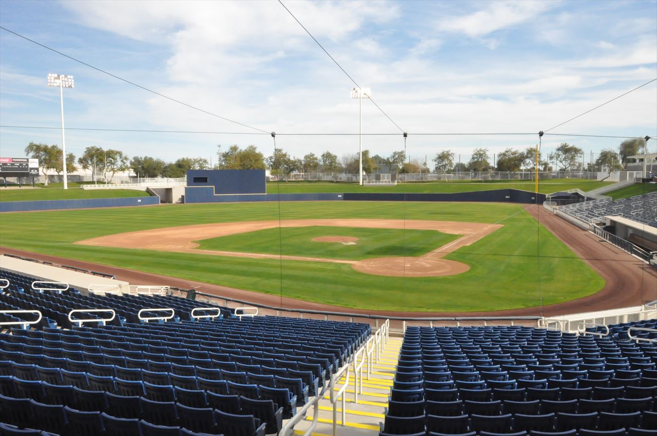 アメリカンファミリー・フィールド - Wikipedia