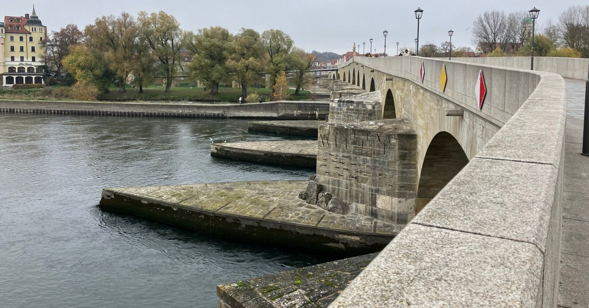 レーゲンスブルク個人旅行ガイド 2025年 ：おすすめの周辺アクティビティ、人気観光スポット、旅程の計画、宿泊施設、グルメ、交通機関、天気など、旅行に必要な情報が満載 2025年10月更新Trip.com