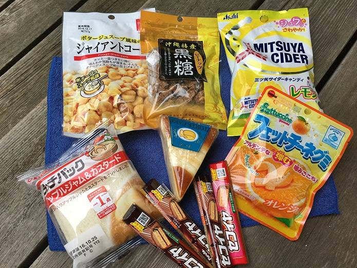 登山 コンビニで購入可能なおすすめ行動食6選 非常食・おやつにもなるお菓子 - ハピキャンキャンプ・アウトドア情報メディア