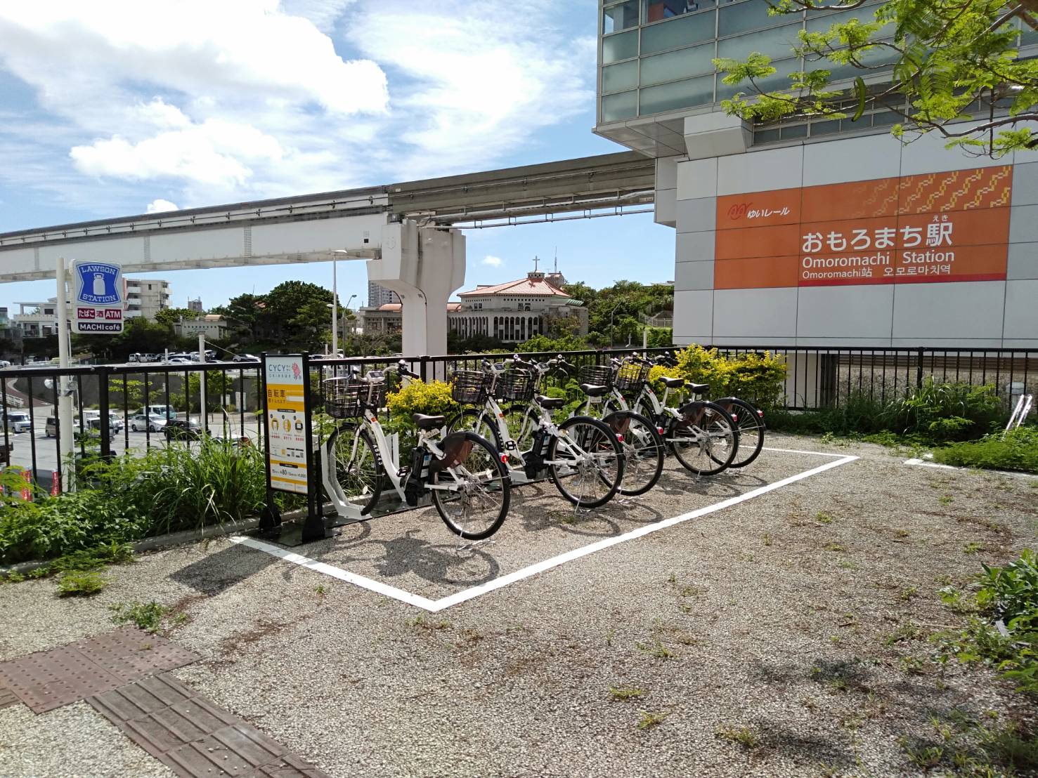 那覇・おもろまち駅直結！日産レンタカーTギャラリア沖縄店の魅力日産レンタカー 沖縄