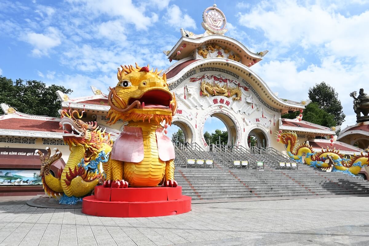 ベトナムの『奇怪遺産』スイティエン公園がすごすぎる！！！たびこふれ