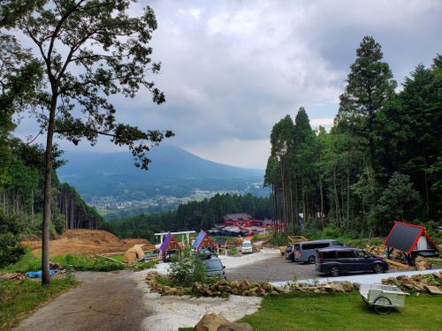 キャンプ場まとめ 熊本県一覧山や海、天然の森や川で自然を満喫『自然と遊ぶ最高の場所』熊本BASE CAMP
