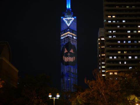 福岡タワーでハロウィンイルミネーションが点灯！コウモリやジャックオーランタンが登場夜景FANマガジン