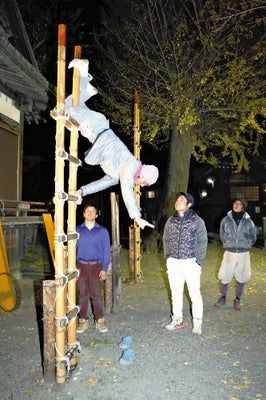 四谷須賀神社 梯子乗り - 東京都新宿区 - 1月5日 - 伝統の日本紀行