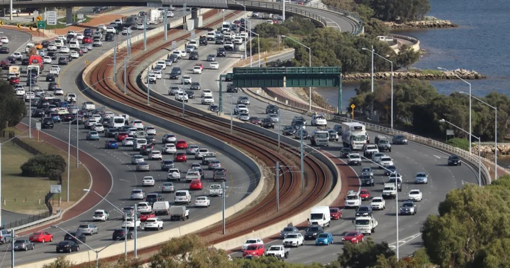 アグラからデリーへ オドロキの高速道路事情 ＜ すっかりハマってしまったインドの旅 5日目その1 ＞』アグラ インド の旅行記・ブログ byホーミンさん フォートラベル