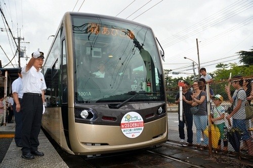 大阪府内、唯一の路面電車堺トラム「茶ちゃ」をきれいにしたい！ふるさと納税のガバメントクラウドファンディングは「ふるさとチョイス」