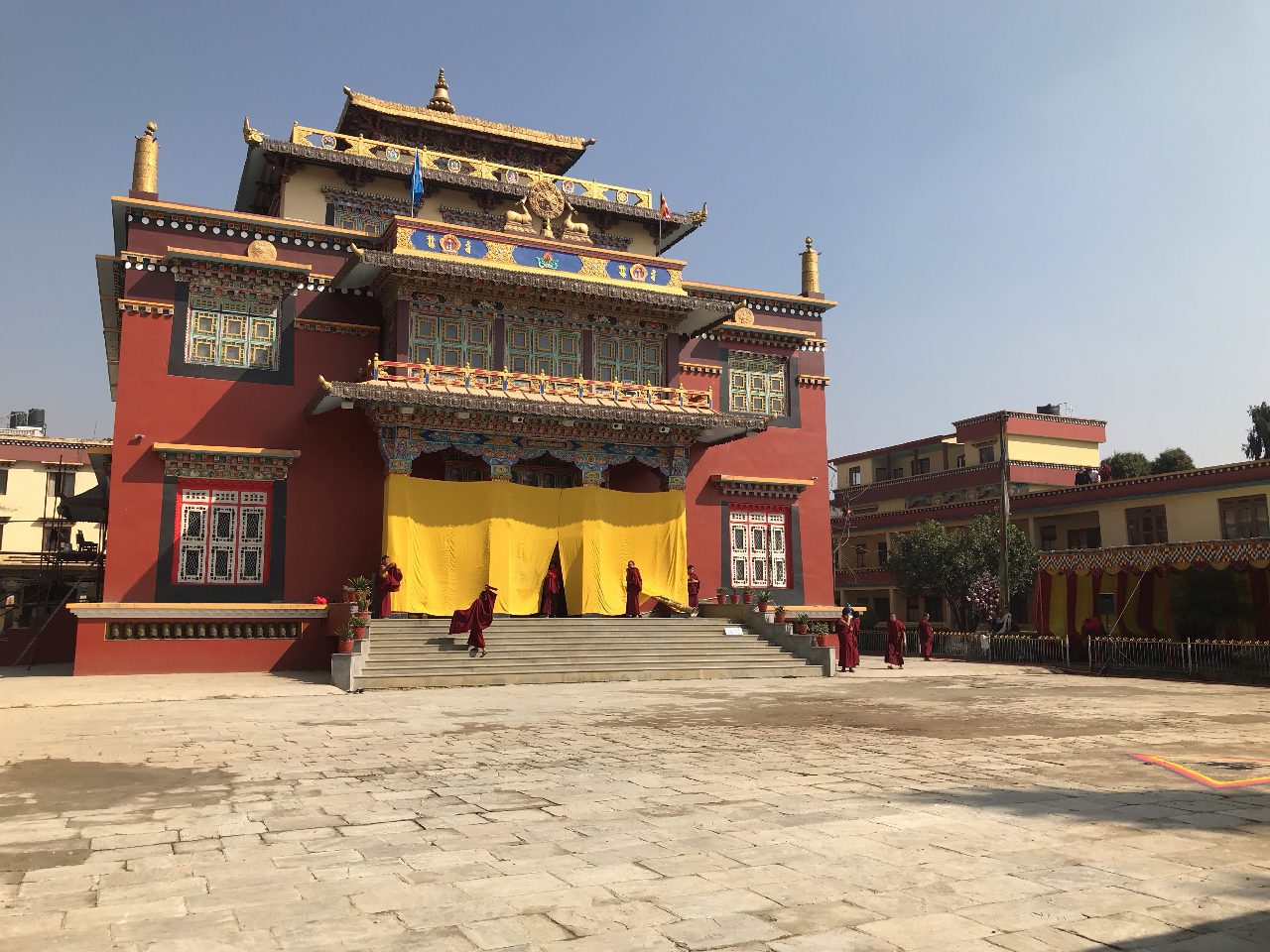 ネパール最古の寺院 スワヤンブナートWorld Travelog