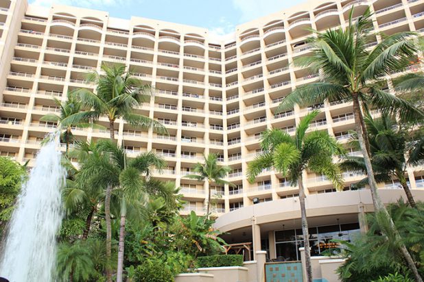 先日のDayDay 日本テレビ にてナナズカフェの手づかみシーフード🦀クラッキンクラブ紹介していただきました♪*スベシャルアレンジメントでビーチの真横 セイルズにて撮影していただきました🌴 ナナズカフェシーフードレストラングアムビーチの真横