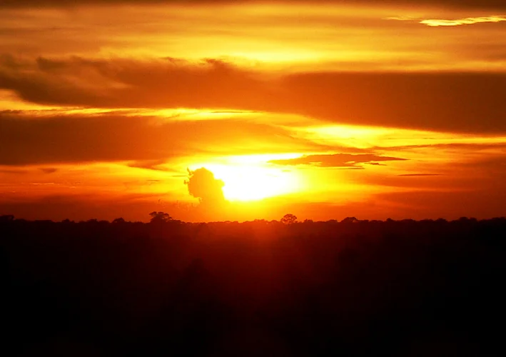 専用車で観光!アンコールワットと夕日鑑賞 選べる出発時間<午前or午後>プライベートカンボジア旅行 スケッチトラベル カンボジア クロマーツアーズ