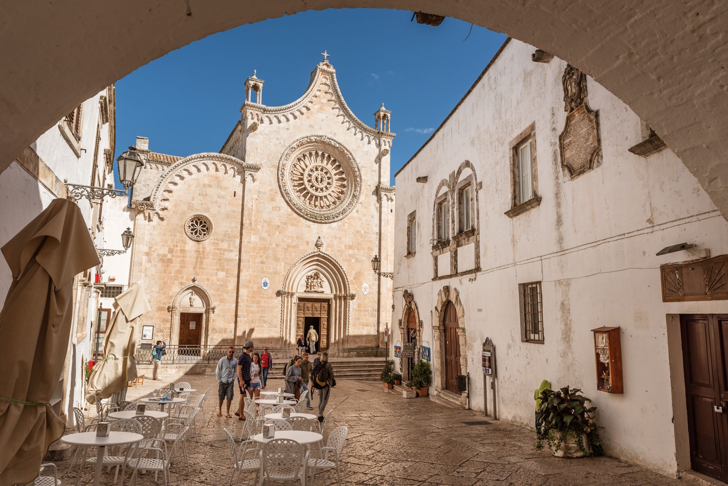 プーリアの白い町オストゥーニSOWHATの世界旅日記