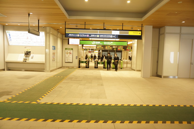 もう迷わない！JR新宿駅山手線ホームから改札出口 南・西・東・新南 へ脱出！ - 日本の観光メディアMATCHA