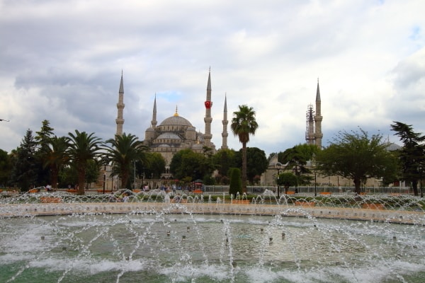 注意 ブルーモスクの入場方法と見学マナー トルコ旅行えんぺらーたまりんの旅ログ