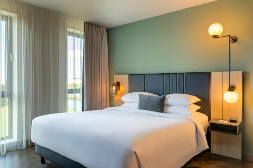 部屋レポ！ NH アムステルダム スキポール エアポート ブログ宿泊記をチェック